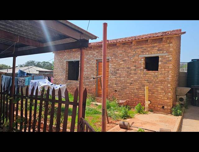 3 BEDROOM HOUSE FOR SALE IN HURST HILL